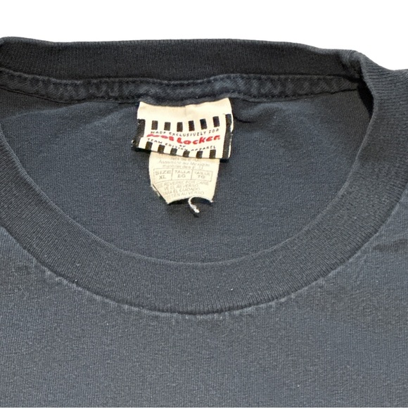 Y2K FOOTLOCKER PENN STATE NITTANY LIONS navy graphic tee, size XL. - Picture 3 of 3